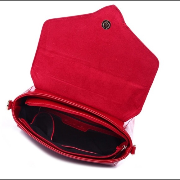 1 LEFT Pink Haley Heart Satchel Bag in Red - Picture 3 of 3